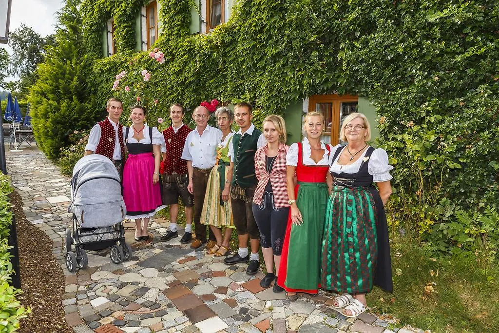 Guest house Gasthaus Und Landhotel Wiedmann Eresing
