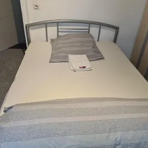 Campingplatz Privater Eingang Mit Fussbodenheizung Und Swimmingpoolblick - Ruhe Und Erholung Garantiert