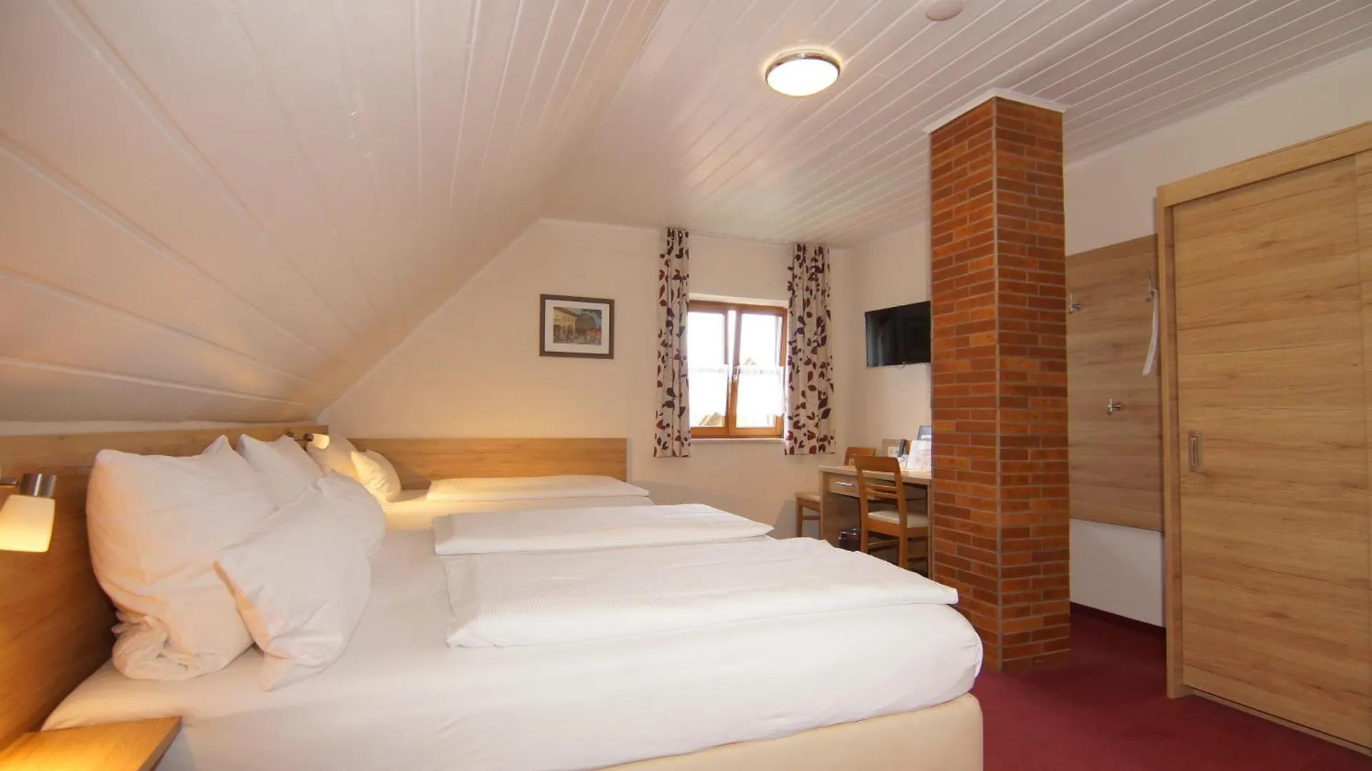 Gasthaus Und Landhotel Wiedmann Eresing 3*,
